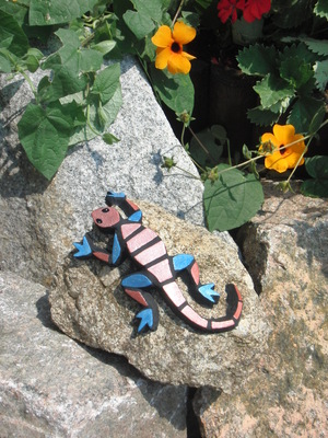 Mosaike für Garten:  Eidechse-mini-rose/blau