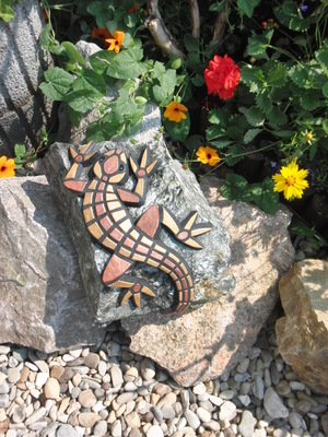 Mosaike für Garten: Mosaikkunst: Eidechse gross gold-kupfer