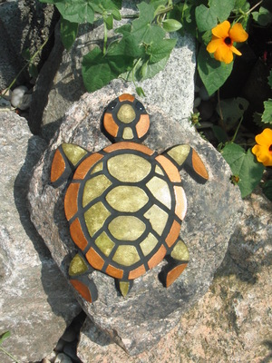 Mosaike für Garten: Schildkröte-gross-ocker/oliv